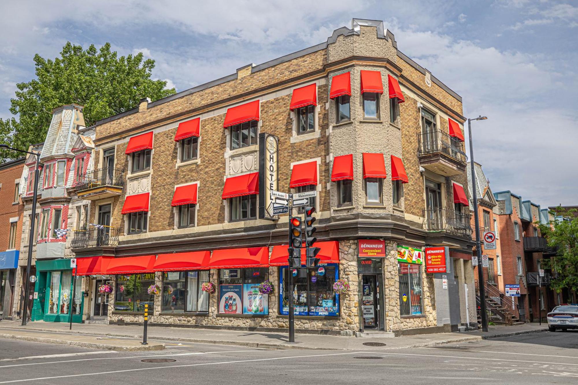 Hotel Le Coach Montreal Exterior photo